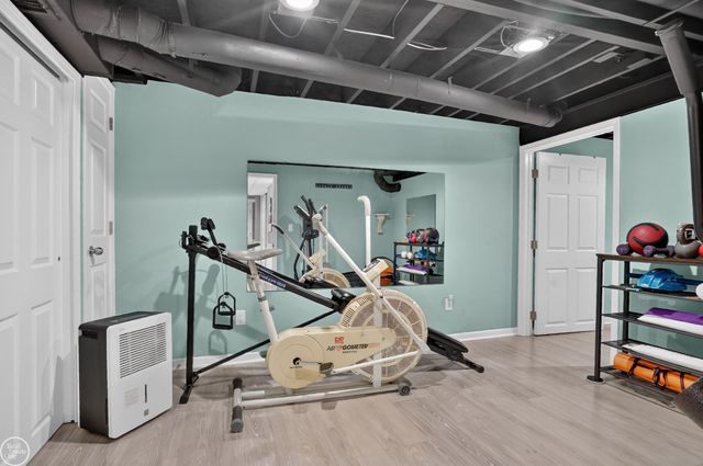 41220 Scarborough Court, Clinton Twp, MI 48038