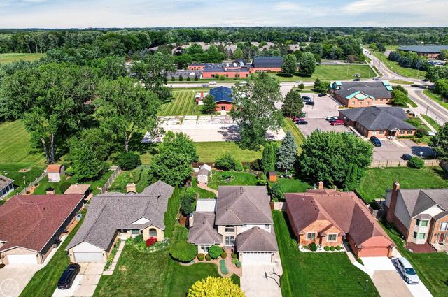 41220 Scarborough Court, Clinton Twp, MI 48038