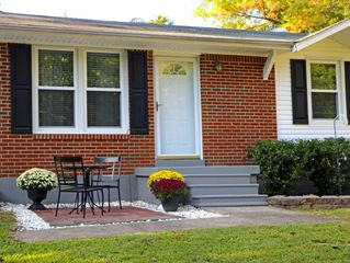 241 Castle Ln, Dover, TN 37058