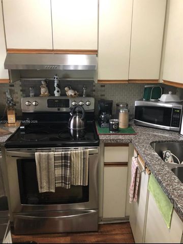 248 Majorca Avenue 248, Coral Gables, FL 33134