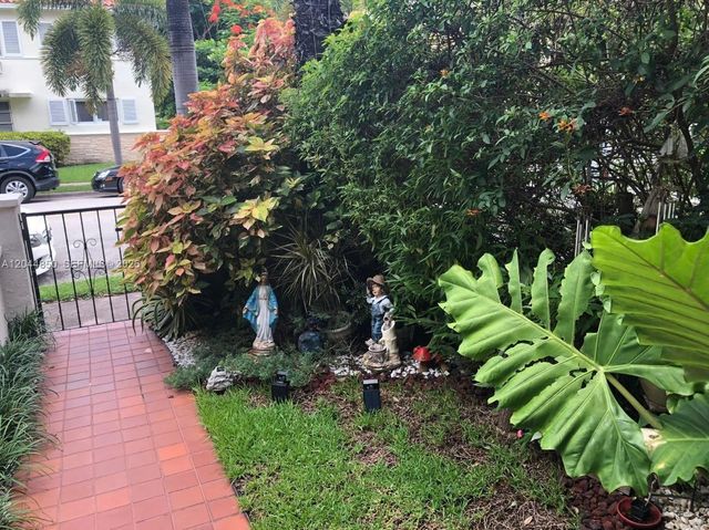 248 Majorca Avenue 248, Coral Gables, FL 33134