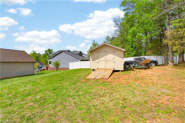 1646 Johnnys Way Road, Asheboro, NC 27203