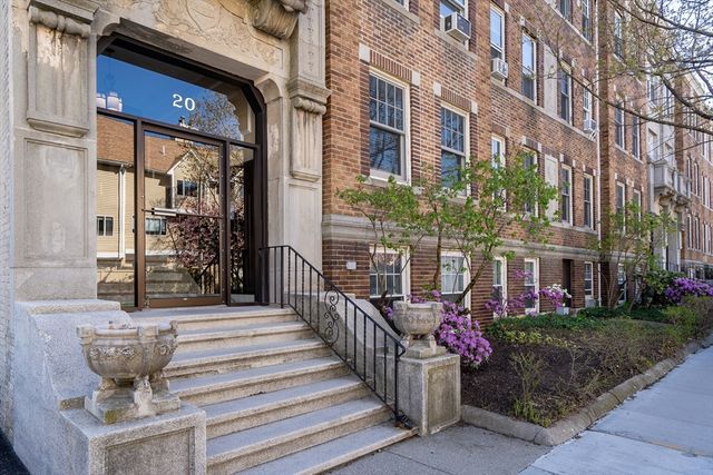 20 John Street 3, Brookline, MA 02446