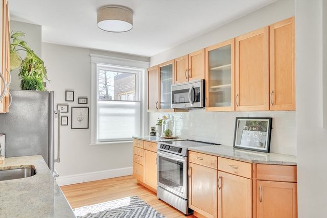 20 John Street 3, Brookline, MA 02446