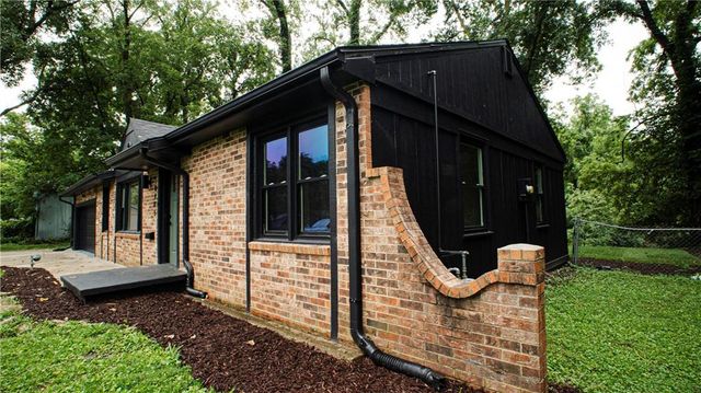 18405 E Truman Road, Independence, MO 64057