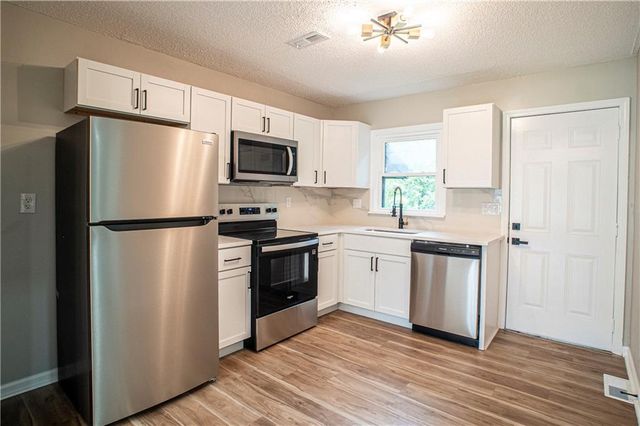 18405 E Truman Road, Independence, MO 64057