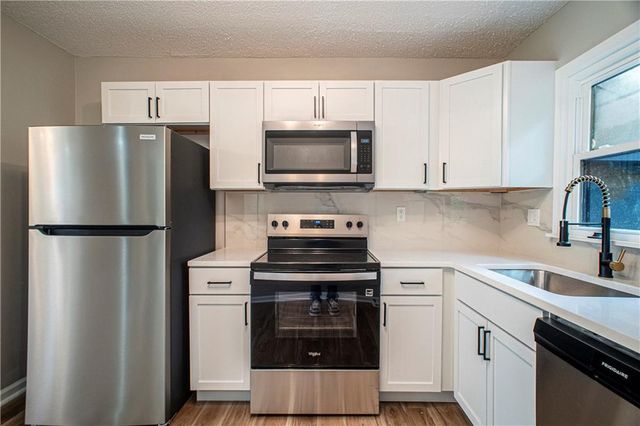 18405 E Truman Road, Independence, MO 64057