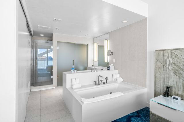 3101 Bayshore Drive 2105, Fort Lauderdale, FL 33304