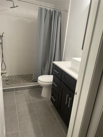 698 NE Spanish River Boulevard 23, Boca Raton, FL 33431