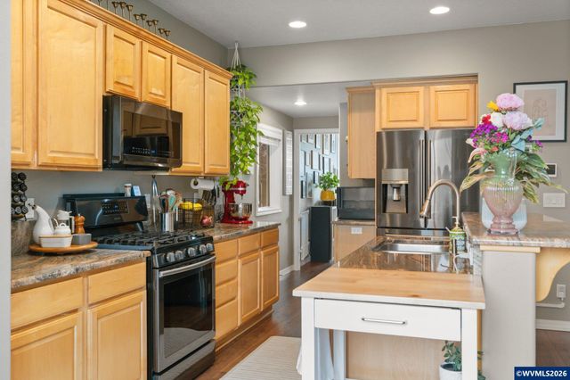 2011 North Albany Rd NW, Albany, OR 97321