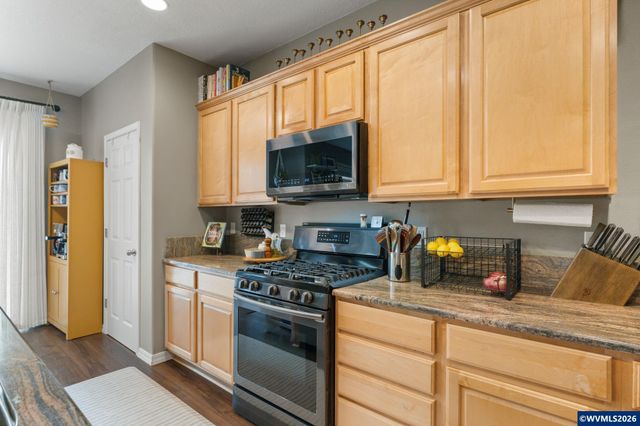 2011 North Albany Rd NW, Albany, OR 97321