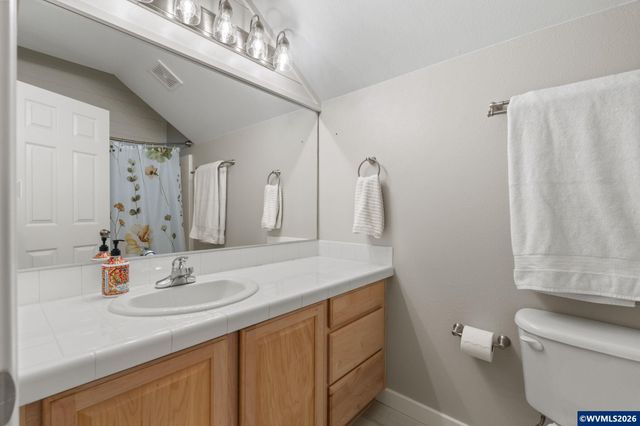 2011 North Albany Rd NW, Albany, OR 97321