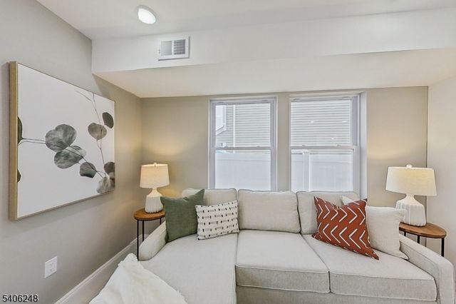 261 Winans Ave, Hillside Twp., NJ 07205