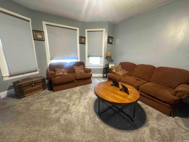 615 E Gum Street, Evansville, IN 47713