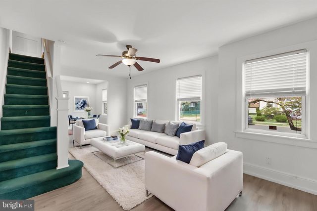 6121 WAYNE AVE, Pennsauken, NJ 08110