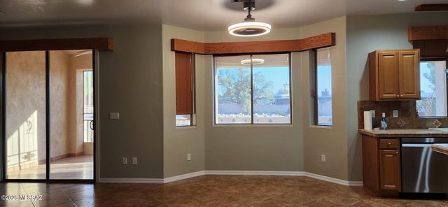 618 W Woodfield Court, Green Valley, AZ 85614