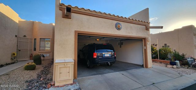 618 W Woodfield Court, Green Valley, AZ 85614