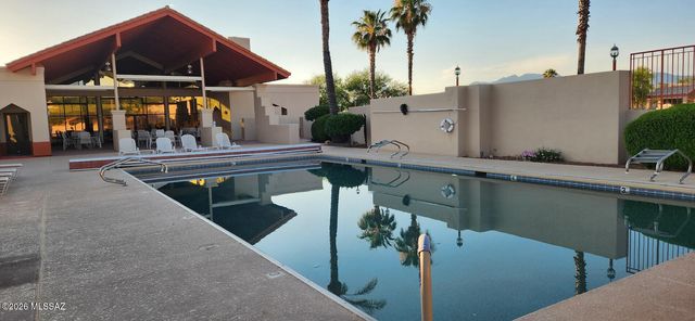 618 W Woodfield Court, Green Valley, AZ 85614