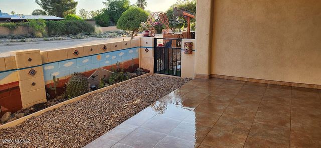 618 W Woodfield Court, Green Valley, AZ 85614