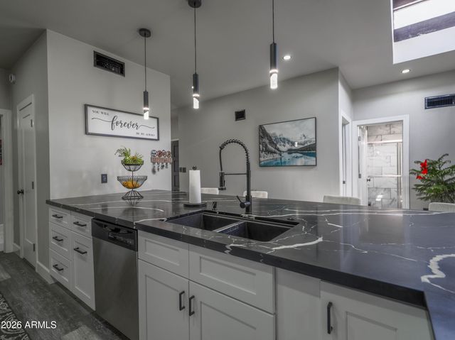 7663 E Pleasant Run, Scottsdale, AZ 85258