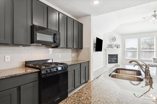 322 Upland Grove Trail, Rosharon, TX 77583