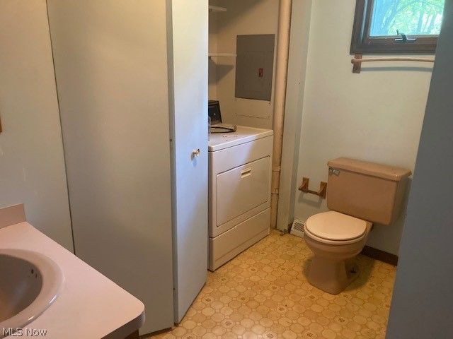 23031 Drake Road, Oakwood Village, OH 44146