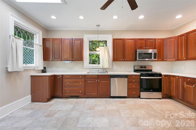 208 Probart Street, Brevard, NC 28712