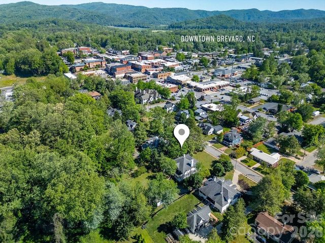 208 Probart Street, Brevard, NC 28712