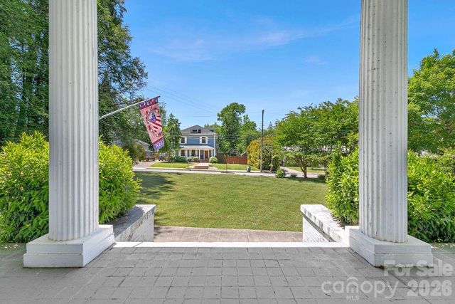 208 Probart Street, Brevard, NC 28712