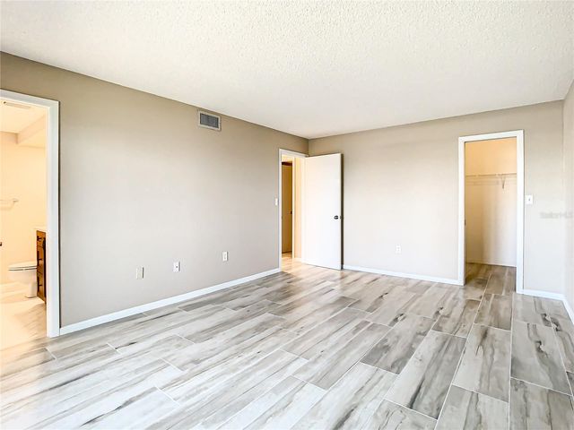4575 COVE CIRCLE 309, St Petersburg, FL 33708