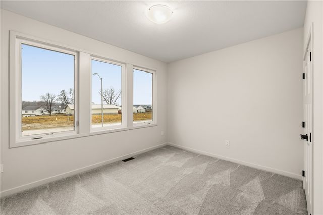 335 NW Red Oak Drive, Waukee, IA 50263