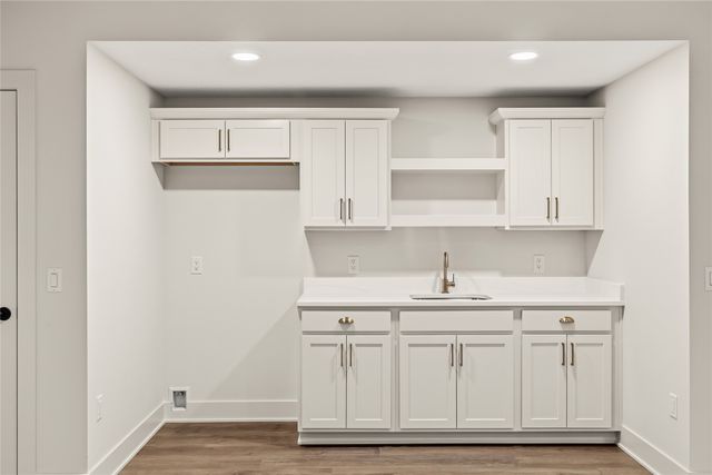 335 NW Red Oak Drive, Waukee, IA 50263