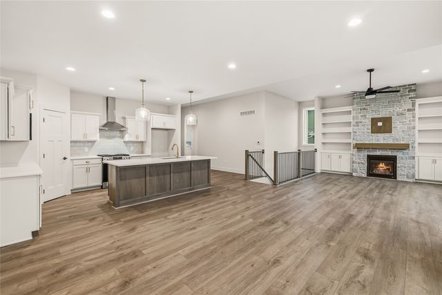 335 NW Red Oak Drive, Waukee, IA 50263