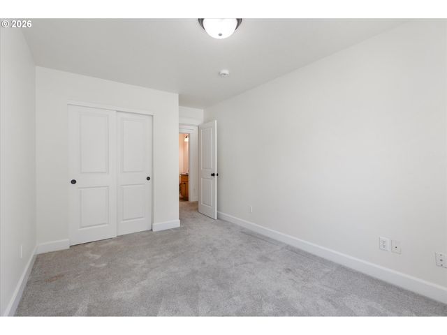 2605 Se 105TH Ave, Portland, OR 97266