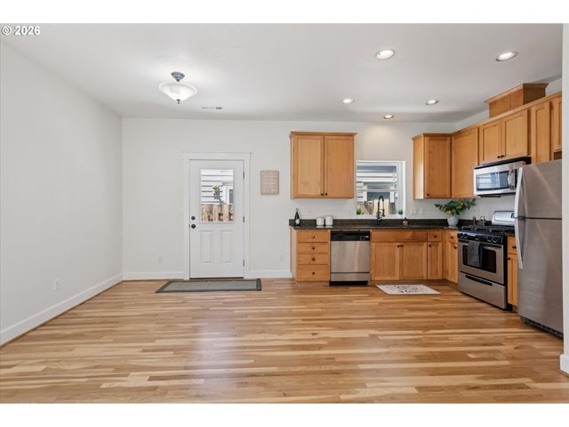2605 Se 105TH Ave, Portland, OR 97266