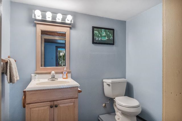 86 Smith Point Road, Alton, NH 03810
