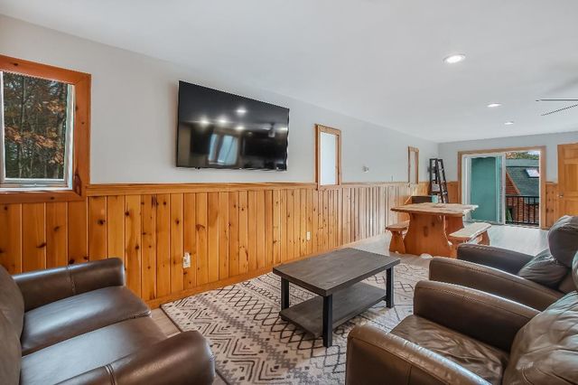 86 Smith Point Road, Alton, NH 03810