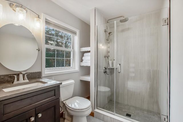 86 Smith Point Road, Alton, NH 03810