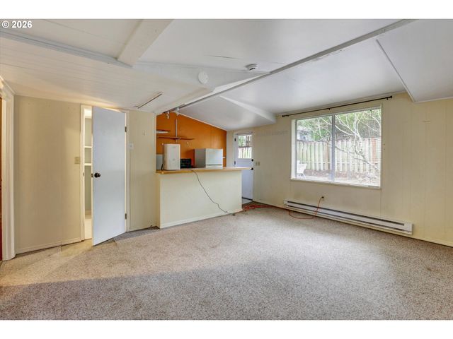 5537 Sw SEYMOUR Ct, Portland, OR 97221