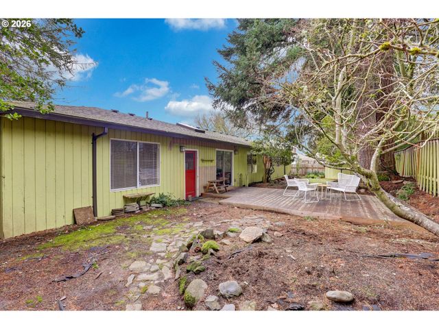 5537 Sw SEYMOUR Ct, Portland, OR 97221