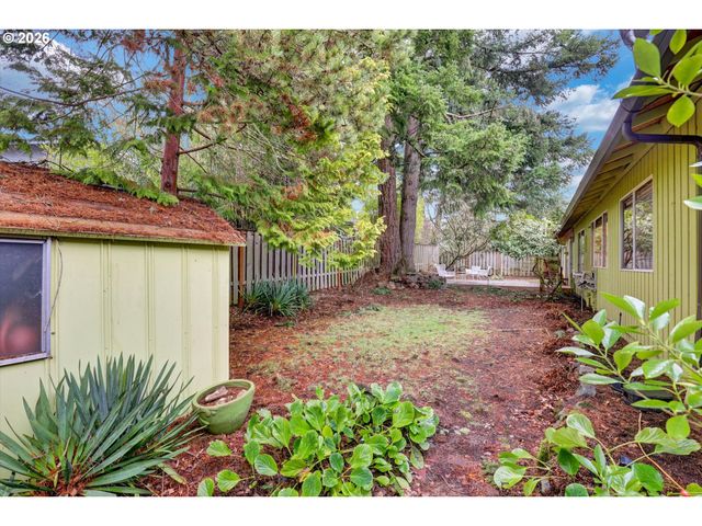 5537 Sw SEYMOUR Ct, Portland, OR 97221
