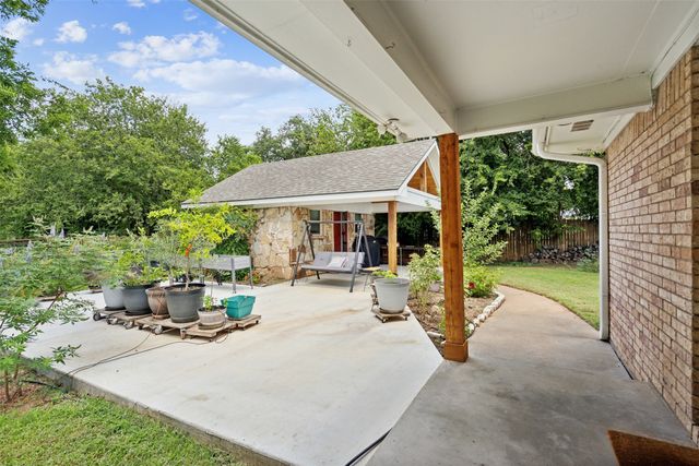 719 Lipan Drive, Granbury, TX 76048