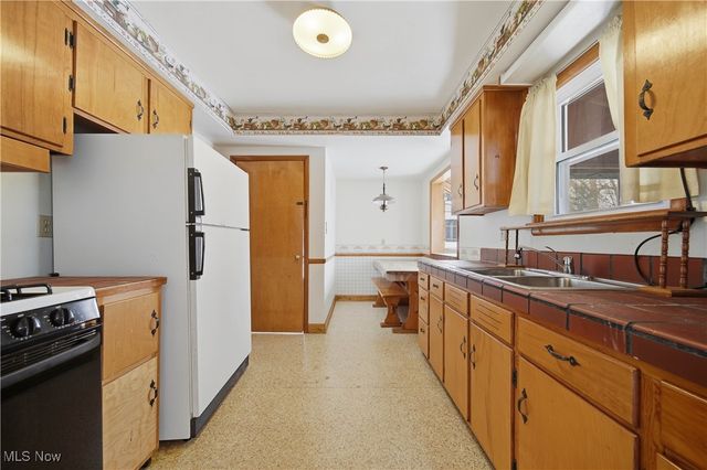 28759 Forest Road, Willowick, OH 44095