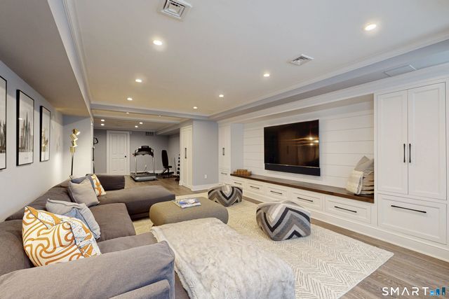 7 Buttonwood Lane, Darien, CT 06820