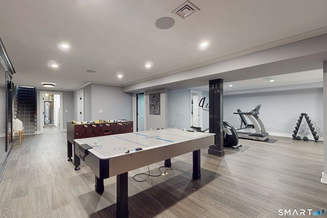 7 Buttonwood Lane, Darien, CT 06820