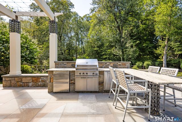 7 Buttonwood Lane, Darien, CT 06820