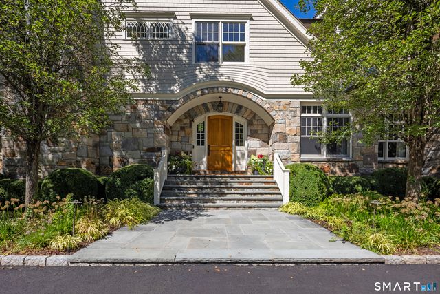 7 Buttonwood Lane, Darien, CT 06820