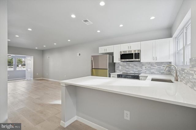 2530 S 74TH ST, Philadelphia, PA 19153