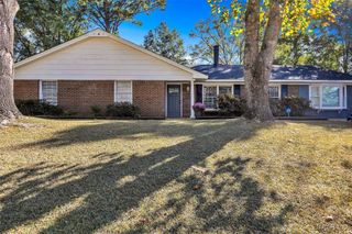 615 Sandhurst Drive, Montgomery, AL 36109