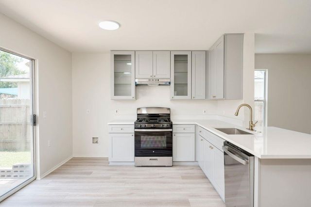 11409 Robert Wooding DR, Austin, TX 78748